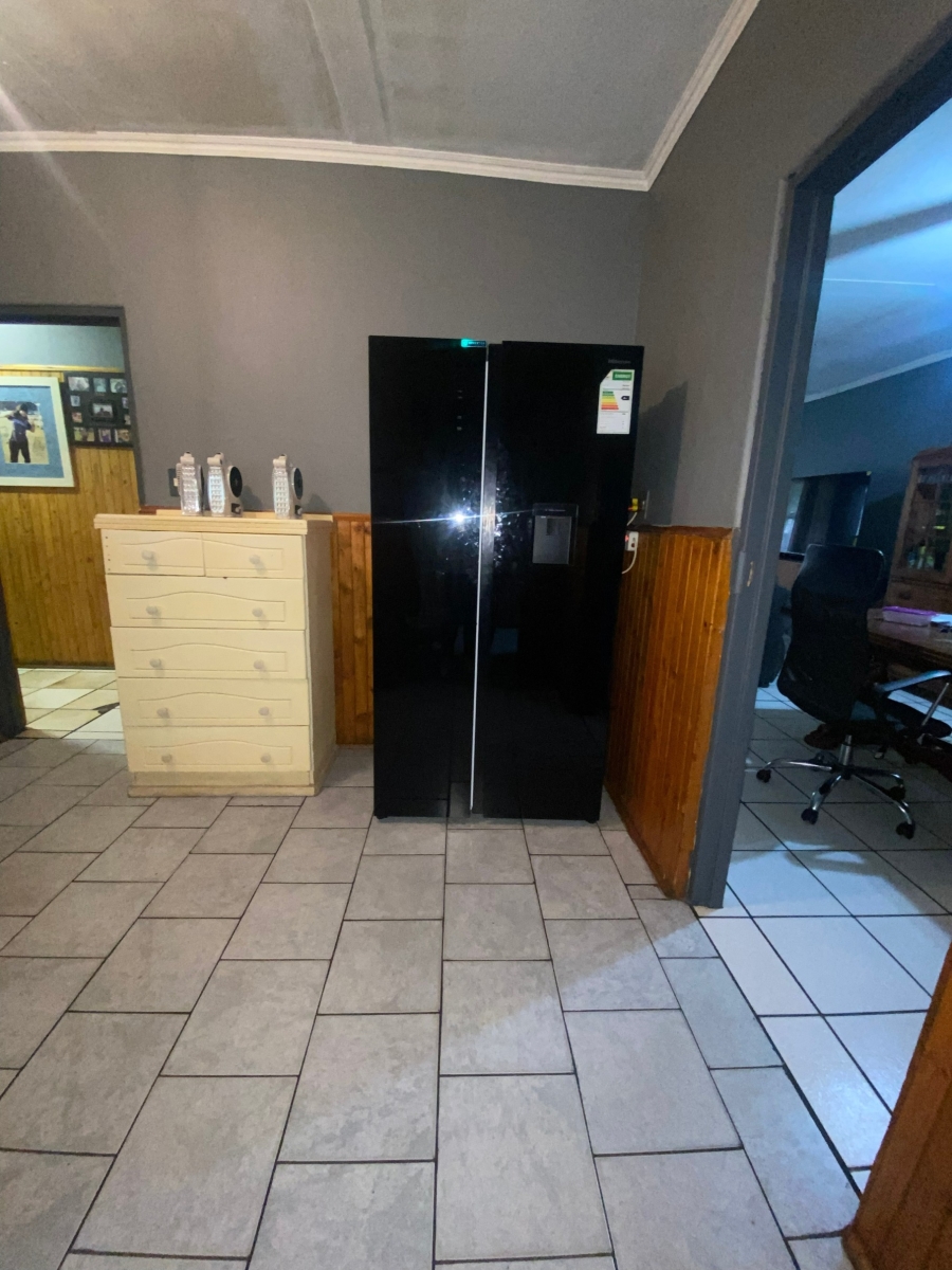 4 Bedroom Property for Sale in Vanderbijlpark CW 3 Gauteng
