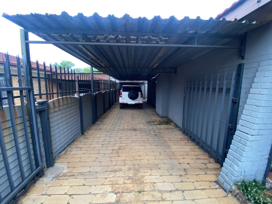 4 Bedroom Property for Sale in Vanderbijlpark CW 3 Gauteng