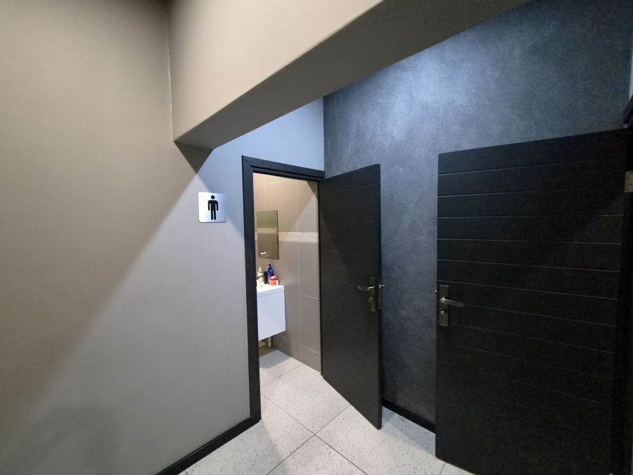 Commercial Property for Sale in Knoppieslaagte Gauteng