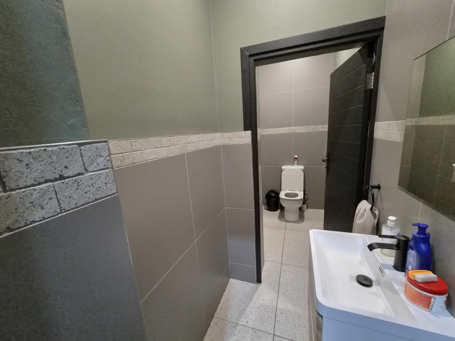 Commercial Property for Sale in Knoppieslaagte Gauteng