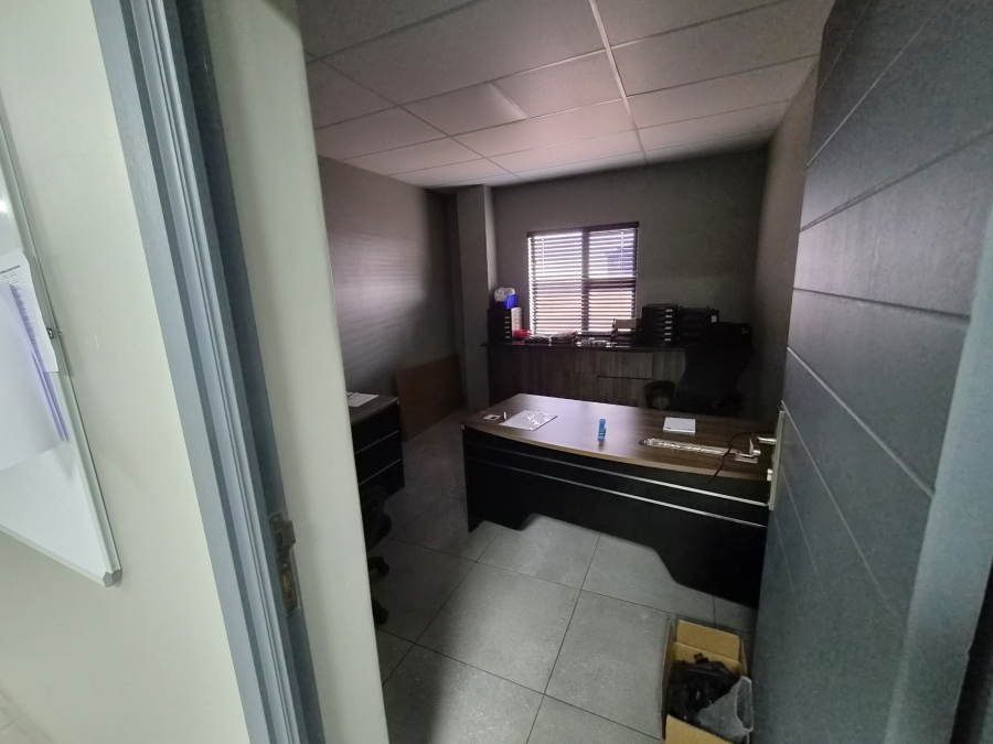 Commercial Property for Sale in Knoppieslaagte Gauteng