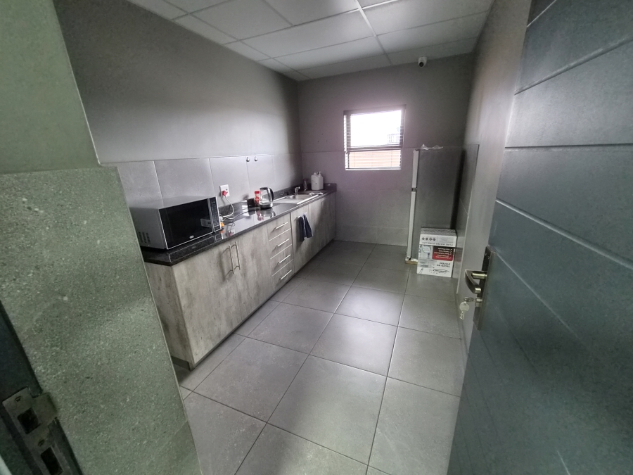 Commercial Property for Sale in Knoppieslaagte Gauteng