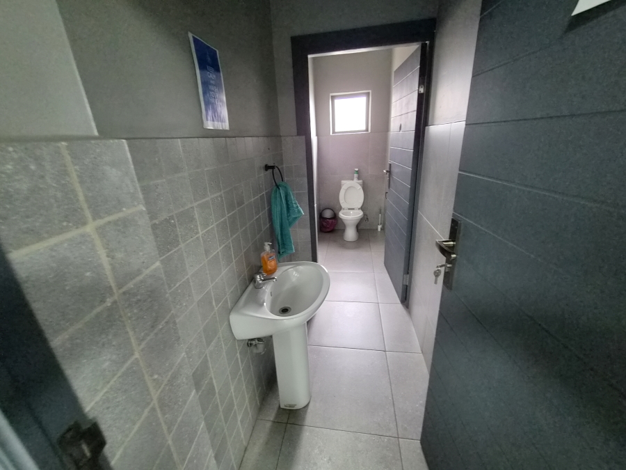 Commercial Property for Sale in Knoppieslaagte Gauteng