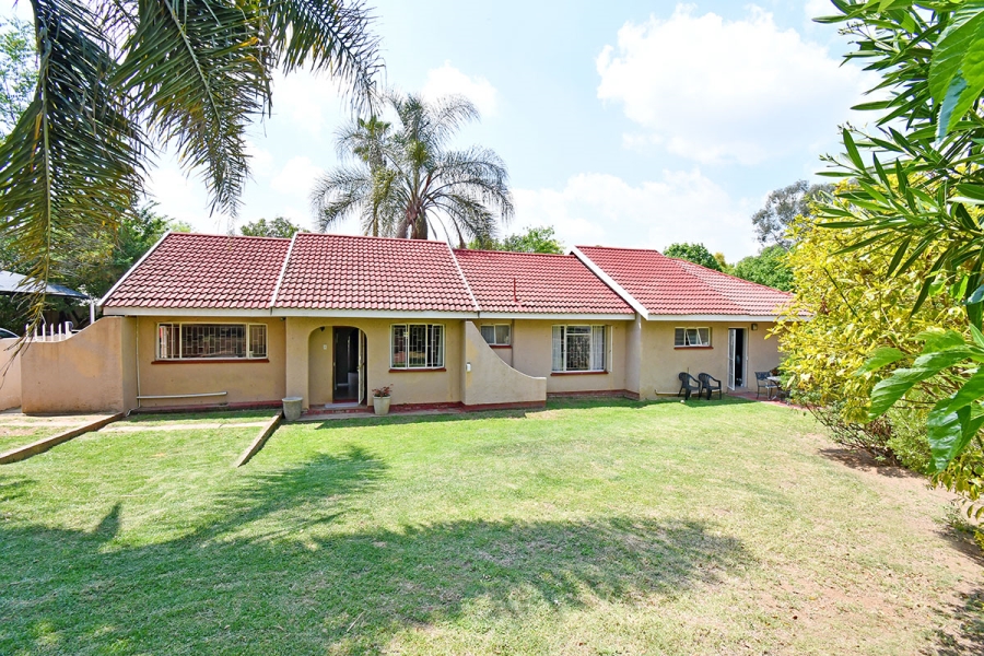 5 Bedroom Property for Sale in Olivedale Gauteng
