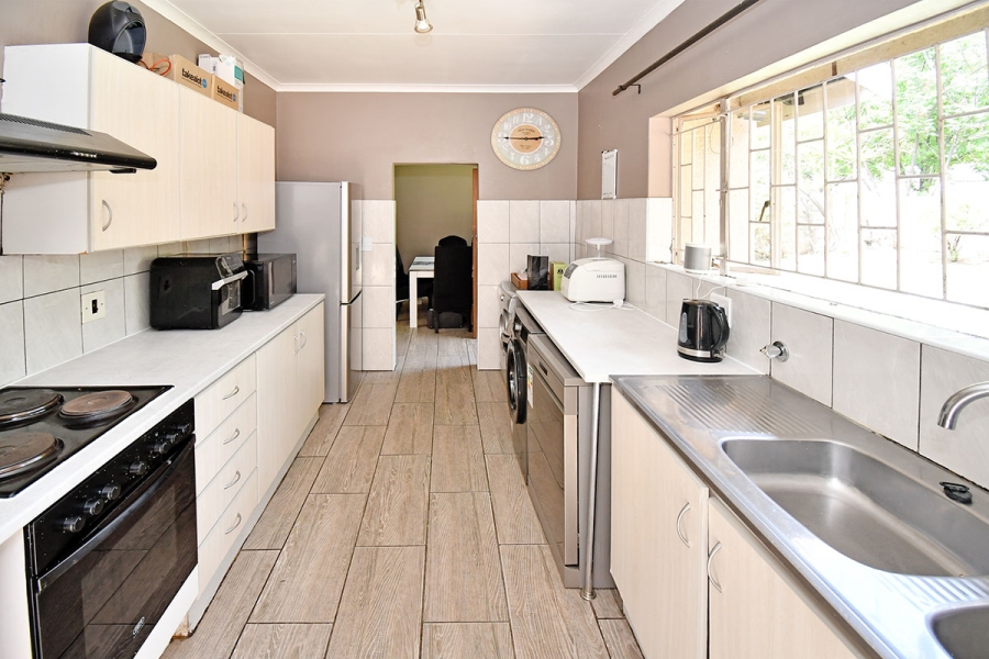 5 Bedroom Property for Sale in Olivedale Gauteng