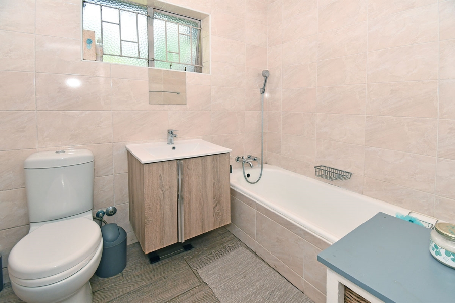 5 Bedroom Property for Sale in Olivedale Gauteng