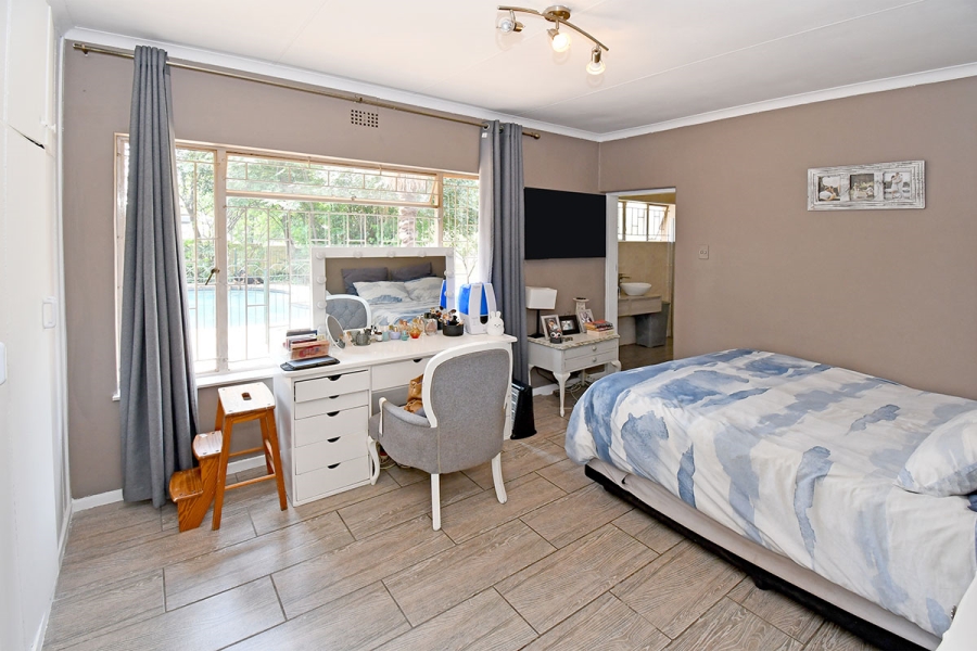 5 Bedroom Property for Sale in Olivedale Gauteng