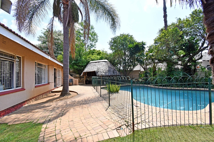 5 Bedroom Property for Sale in Olivedale Gauteng
