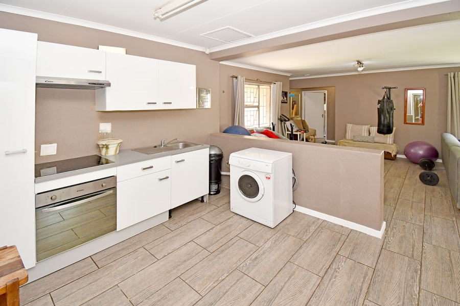 5 Bedroom Property for Sale in Olivedale Gauteng