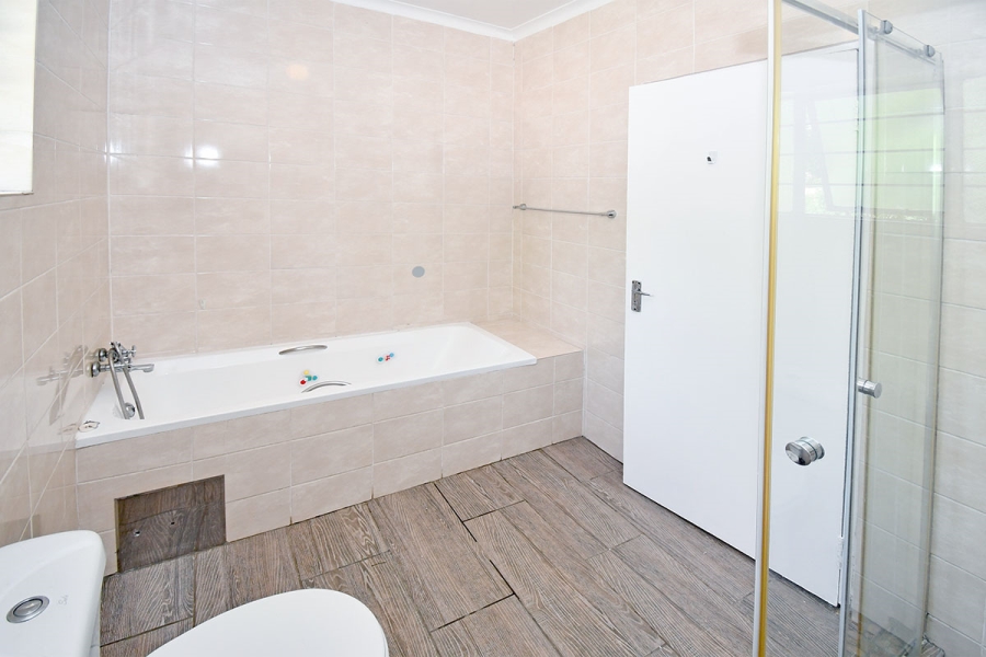 5 Bedroom Property for Sale in Olivedale Gauteng