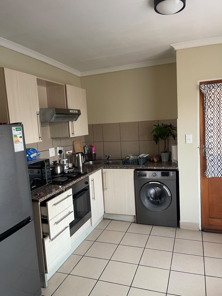 To Let 2 Bedroom Property for Rent in Mayville Gauteng