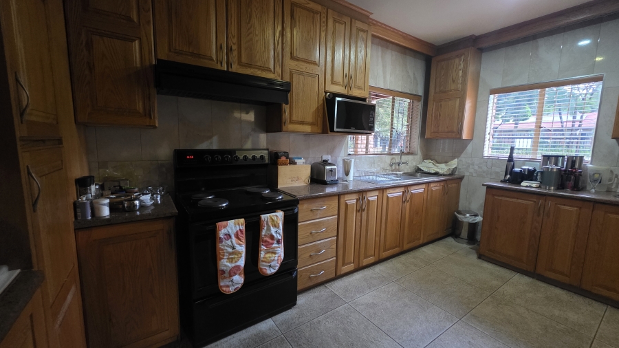 3 Bedroom Property for Sale in Garsfontein Gauteng