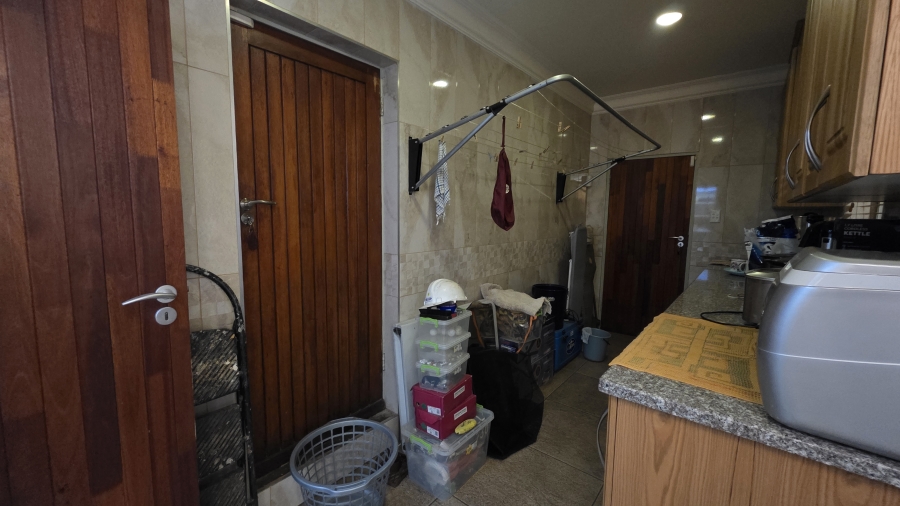 3 Bedroom Property for Sale in Garsfontein Gauteng