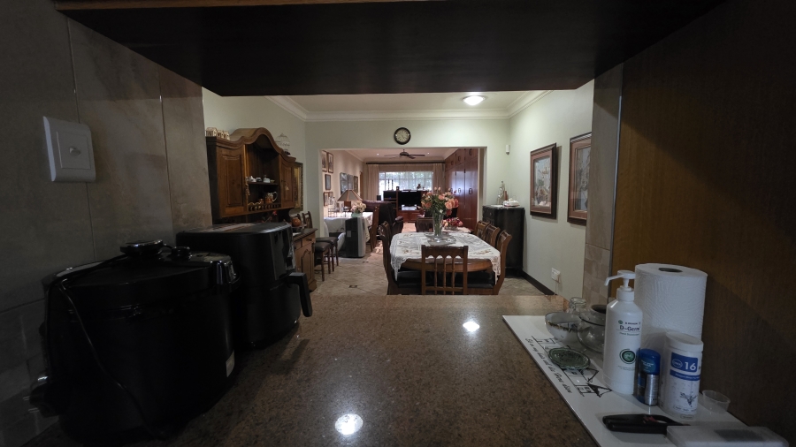 3 Bedroom Property for Sale in Garsfontein Gauteng