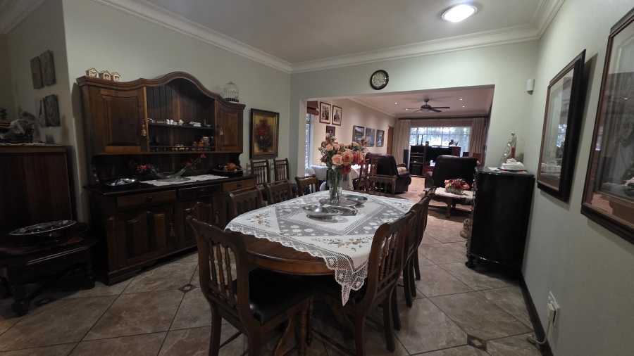 3 Bedroom Property for Sale in Garsfontein Gauteng