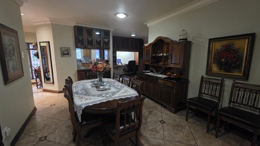 3 Bedroom Property for Sale in Garsfontein Gauteng