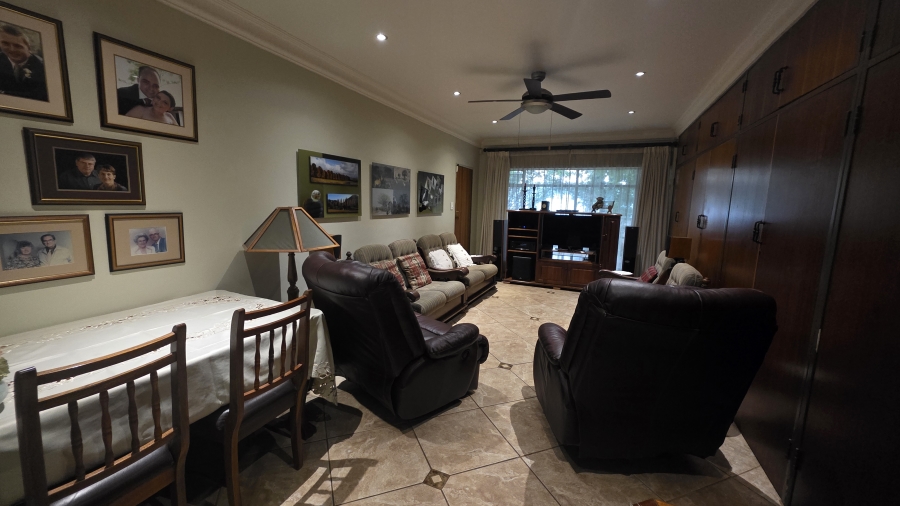 3 Bedroom Property for Sale in Garsfontein Gauteng