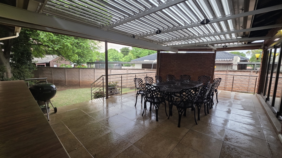 3 Bedroom Property for Sale in Garsfontein Gauteng