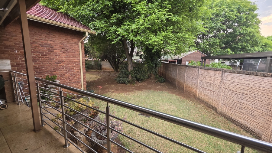 3 Bedroom Property for Sale in Garsfontein Gauteng