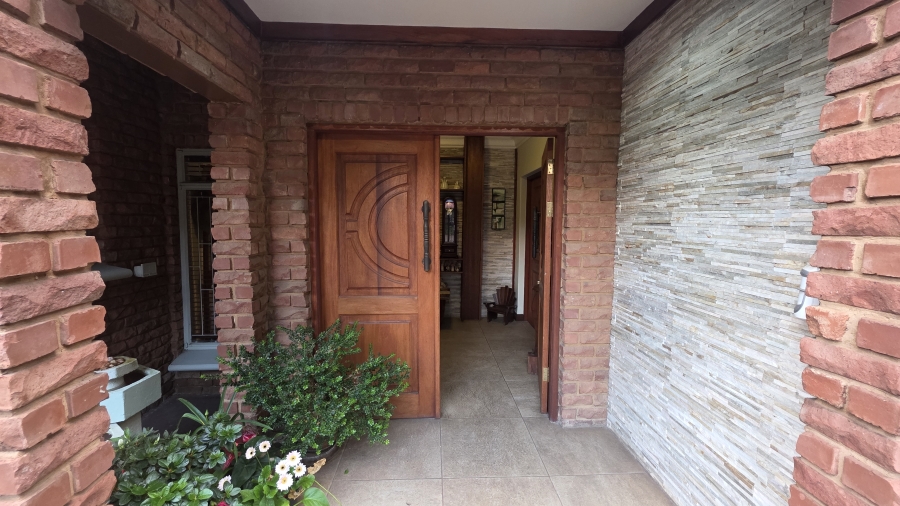 3 Bedroom Property for Sale in Garsfontein Gauteng