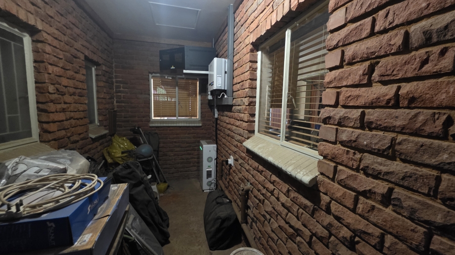 3 Bedroom Property for Sale in Garsfontein Gauteng