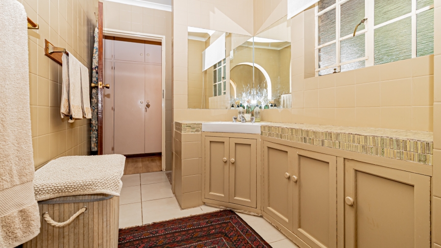 4 Bedroom Property for Sale in Faerie Glen Gauteng