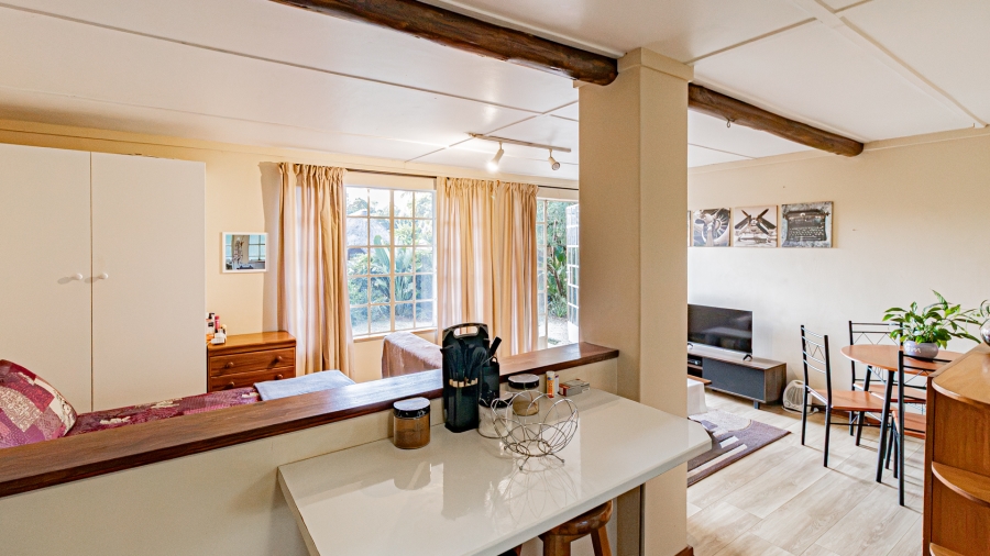 4 Bedroom Property for Sale in Faerie Glen Gauteng