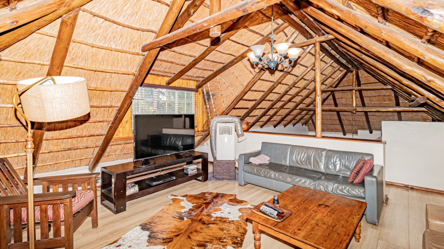 4 Bedroom Property for Sale in Faerie Glen Gauteng