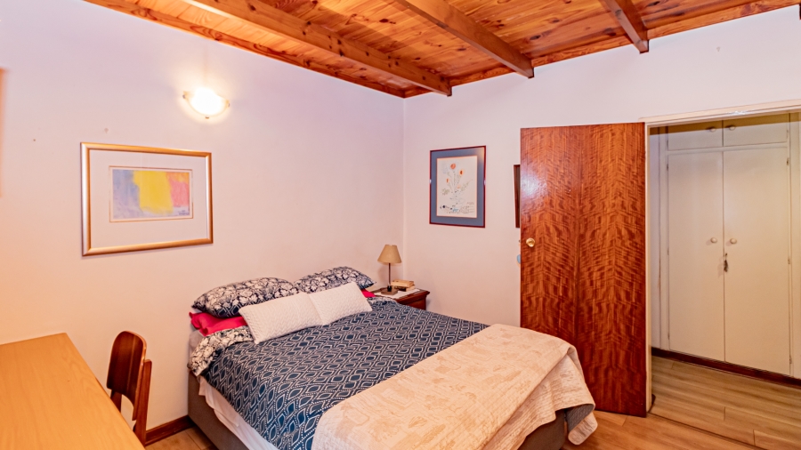 4 Bedroom Property for Sale in Faerie Glen Gauteng