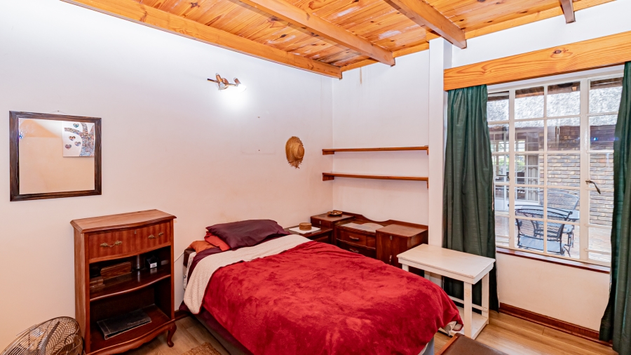 4 Bedroom Property for Sale in Faerie Glen Gauteng