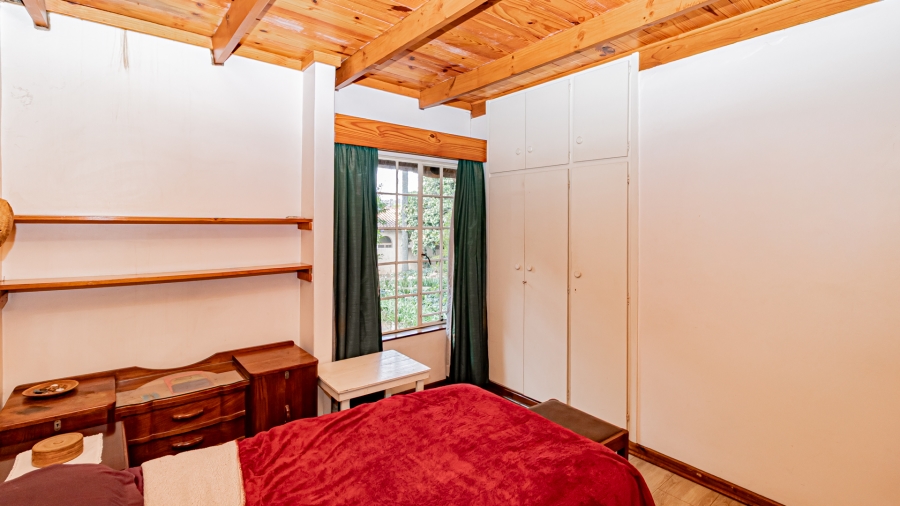 4 Bedroom Property for Sale in Faerie Glen Gauteng