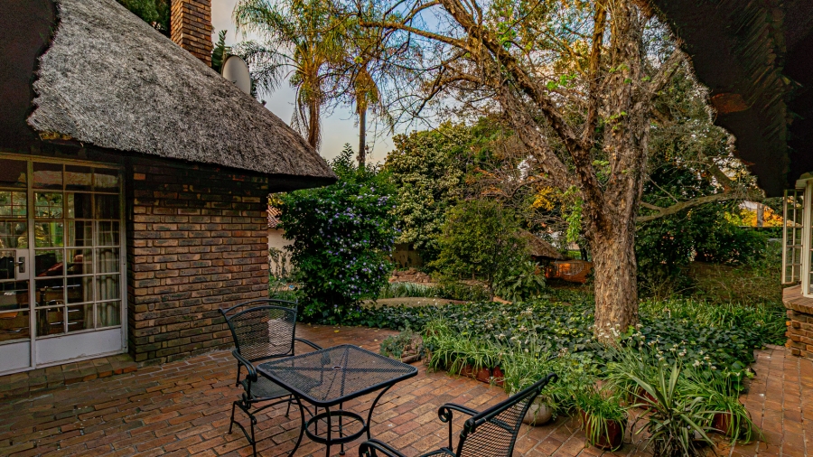 4 Bedroom Property for Sale in Faerie Glen Gauteng