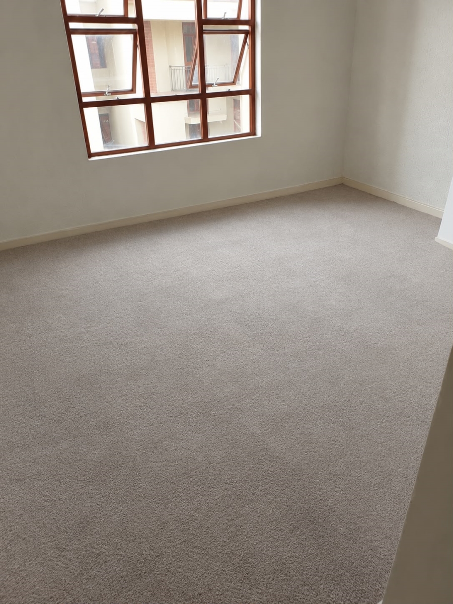 To Let 1 Bedroom Property for Rent in Douglasdale Gauteng