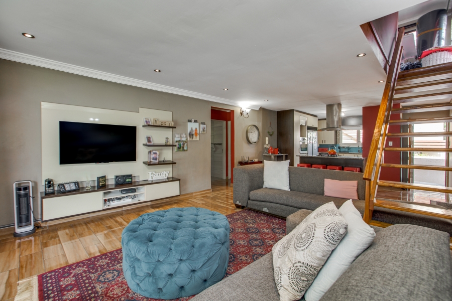 4 Bedroom Property for Sale in Halfway Gardens Gauteng