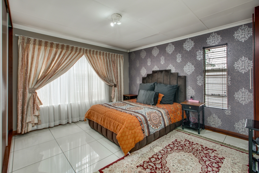 4 Bedroom Property for Sale in Halfway Gardens Gauteng