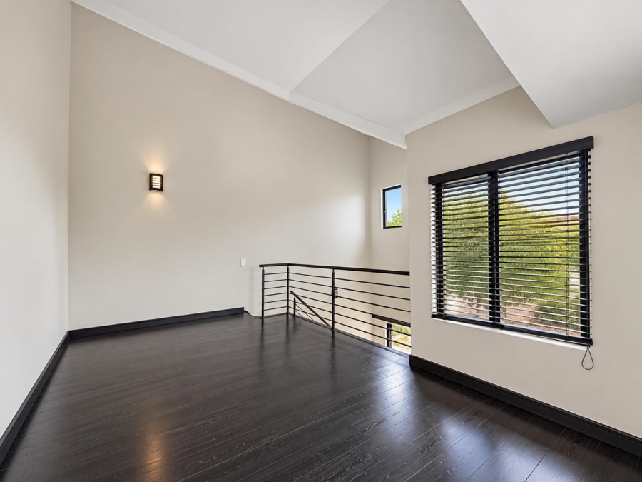 To Let 2 Bedroom Property for Rent in Lonehill Gauteng