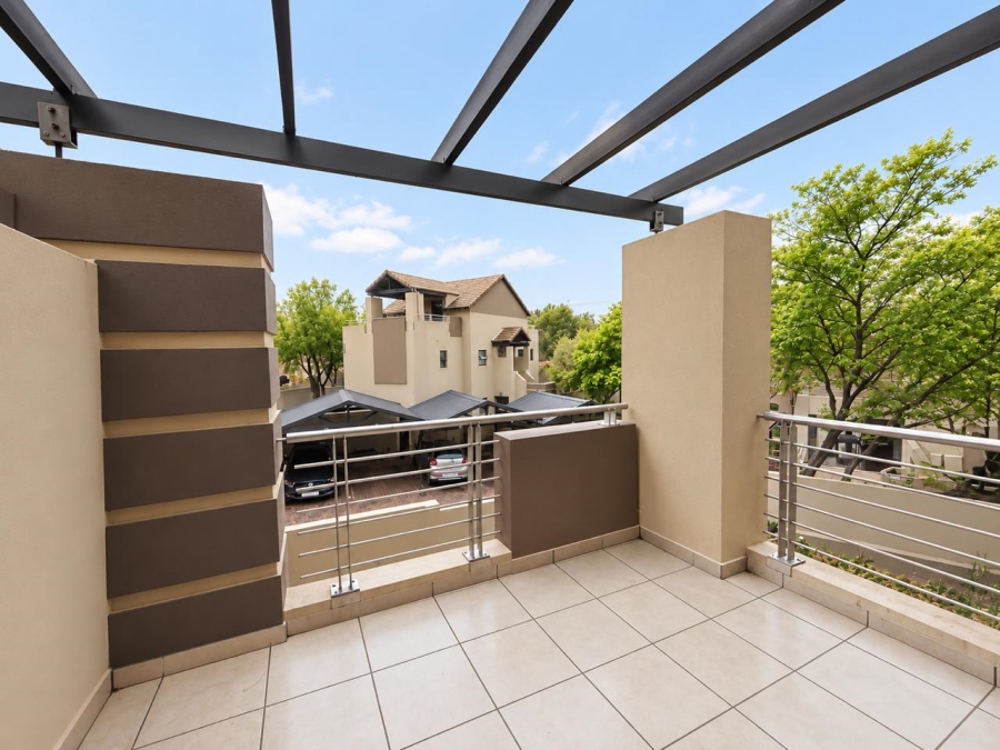 To Let 2 Bedroom Property for Rent in Lonehill Gauteng