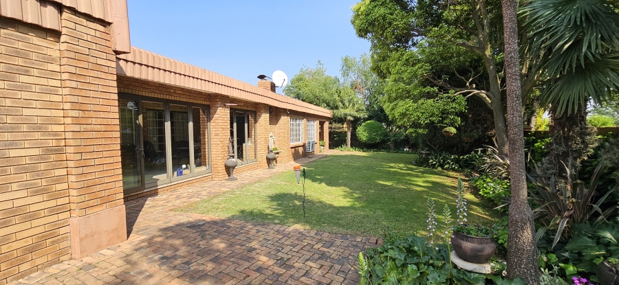 4 Bedroom Property for Sale in Three Rivers East Gauteng
