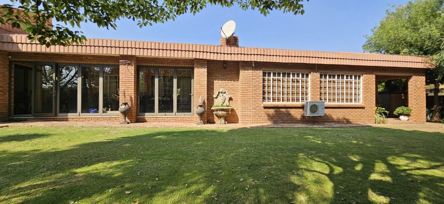 4 Bedroom Property for Sale in Three Rivers East Gauteng