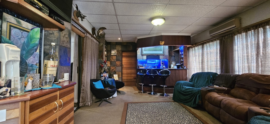 4 Bedroom Property for Sale in Three Rivers East Gauteng