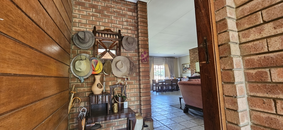 4 Bedroom Property for Sale in Three Rivers East Gauteng