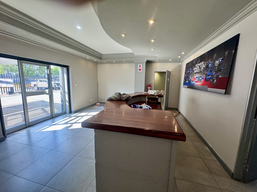 To Let Commercial Property for Rent in Barbeque Downs Gauteng