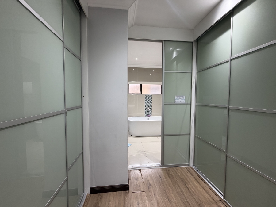 4 Bedroom Property for Sale in Eldo Meadows Gauteng