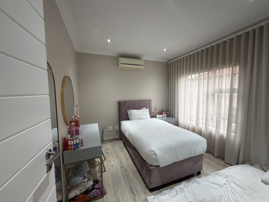 4 Bedroom Property for Sale in Eldo Meadows Gauteng