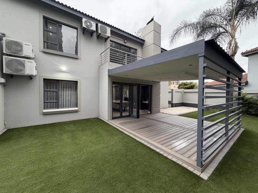 4 Bedroom Property for Sale in Eldo Meadows Gauteng