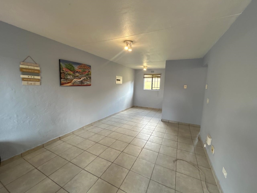 To Let 2 Bedroom Property for Rent in Sundowner Gauteng