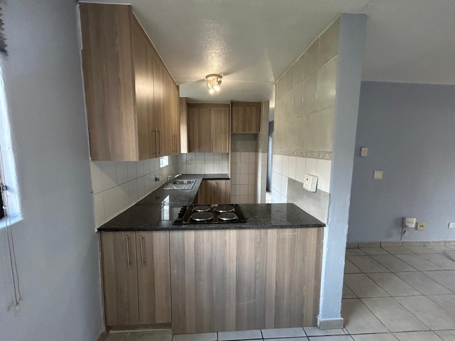 To Let 2 Bedroom Property for Rent in Sundowner Gauteng
