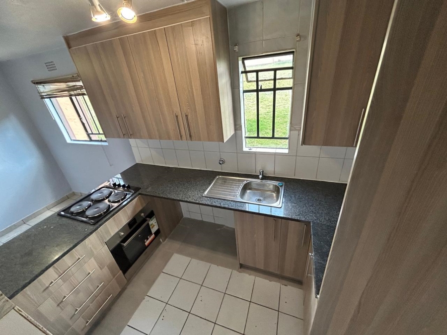 To Let 2 Bedroom Property for Rent in Sundowner Gauteng