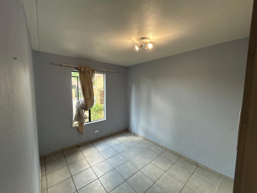 To Let 2 Bedroom Property for Rent in Sundowner Gauteng