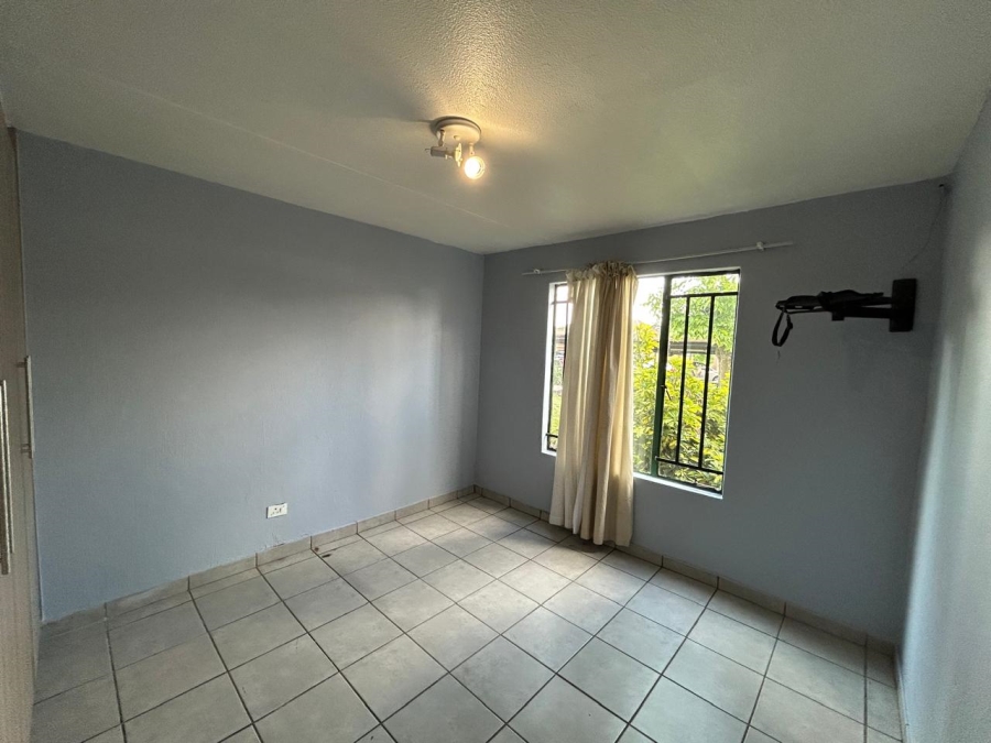 To Let 2 Bedroom Property for Rent in Sundowner Gauteng